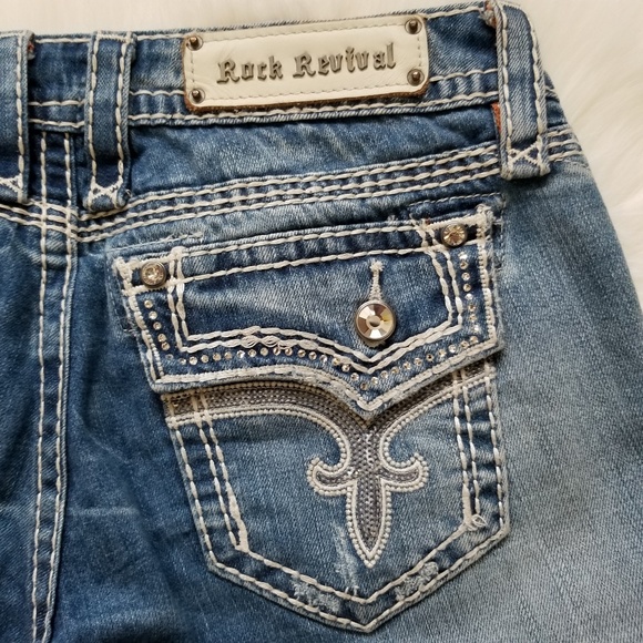 Rock Revival Pants - Rock Revival Kai Bling Pocket Capris Size 28